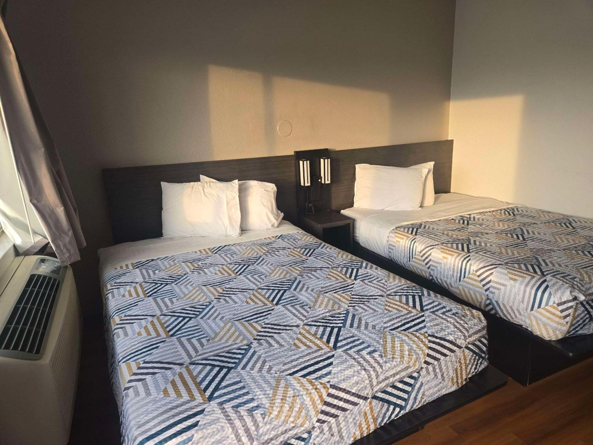 Inn Park By Radisson, Tracy