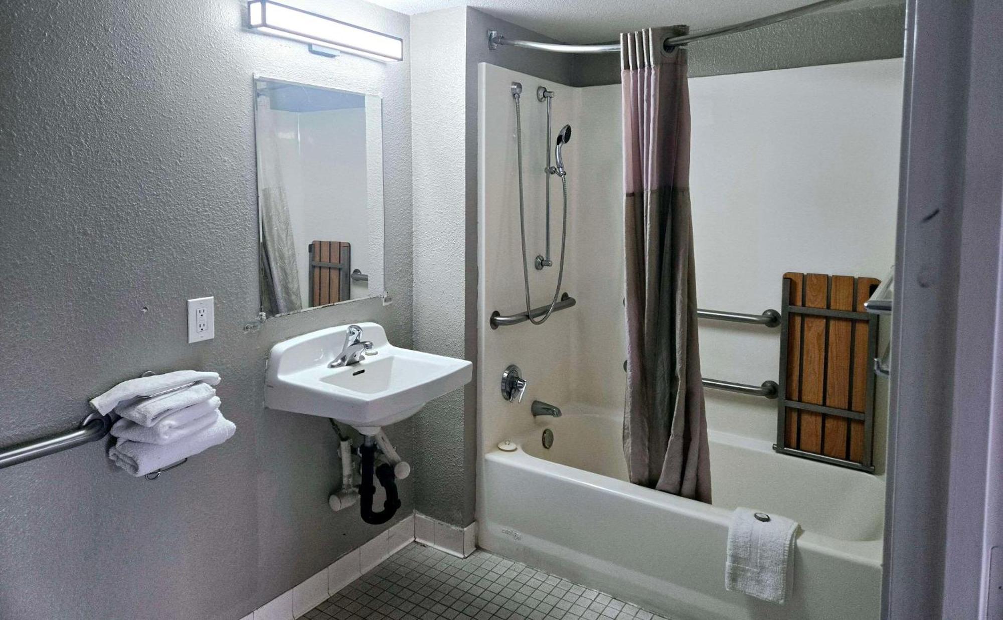 Inn Park By Radisson, 2*