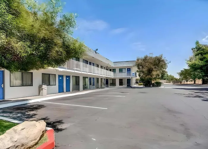 Park Inn By Radisson, Tracy